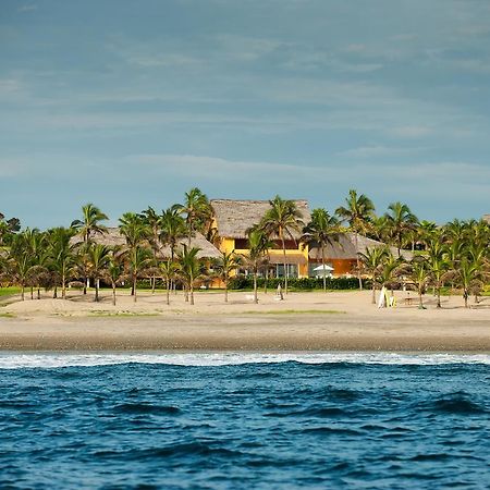 Tanusas Retreat & Spa Puerto Cayo Bagian luar foto
