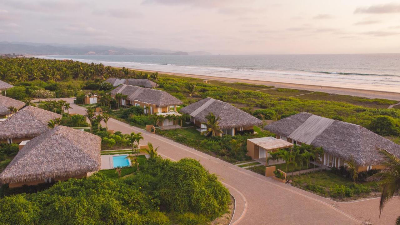 Tanusas Retreat & Spa Puerto Cayo Bagian luar foto