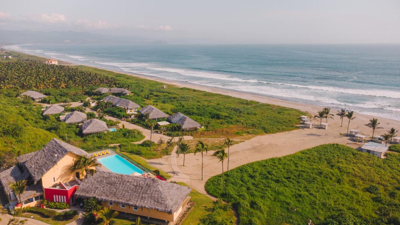 Tanusas Retreat & Spa Puerto Cayo Bagian luar foto