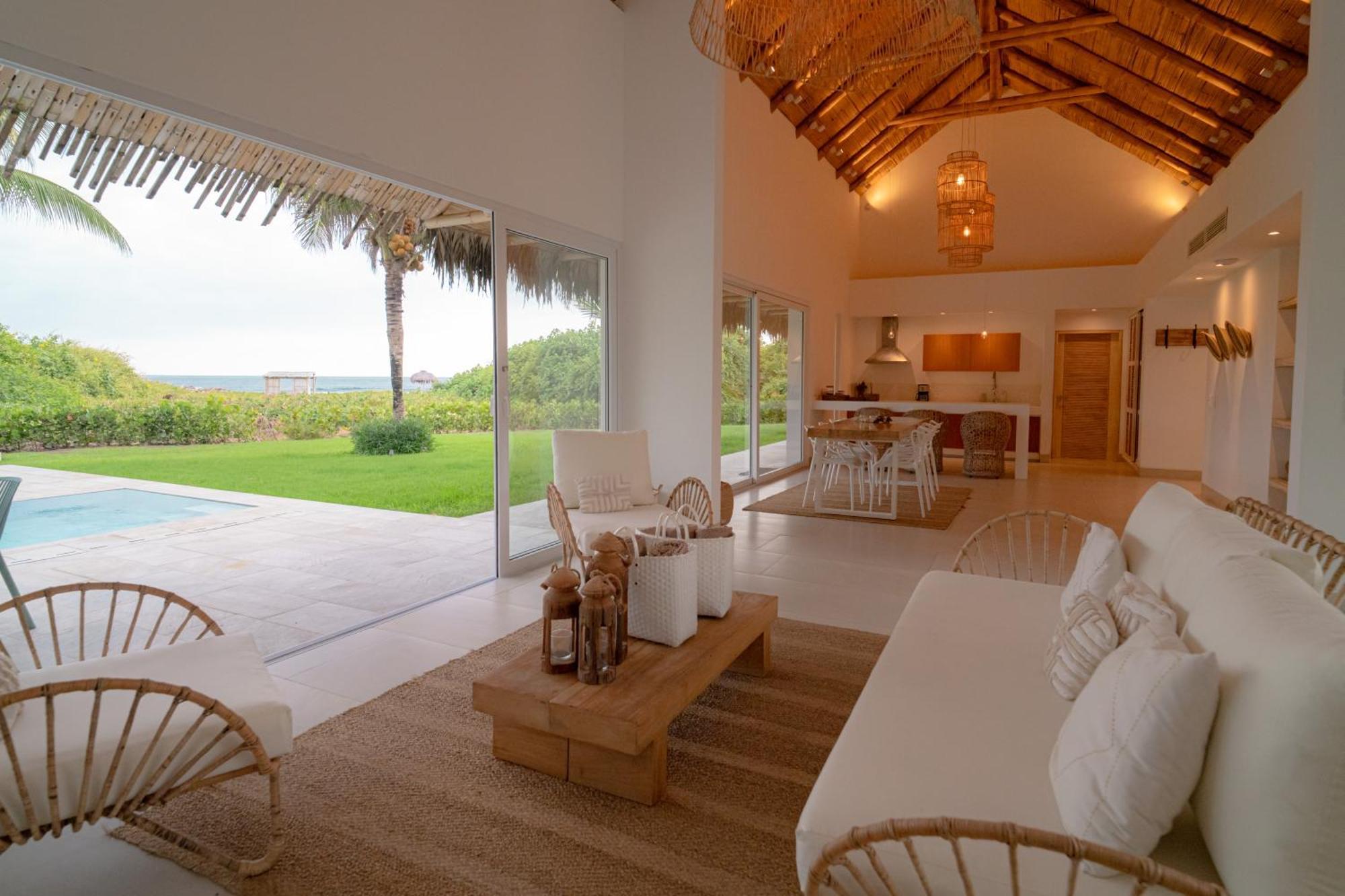 Tanusas Retreat & Spa Puerto Cayo Bagian luar foto