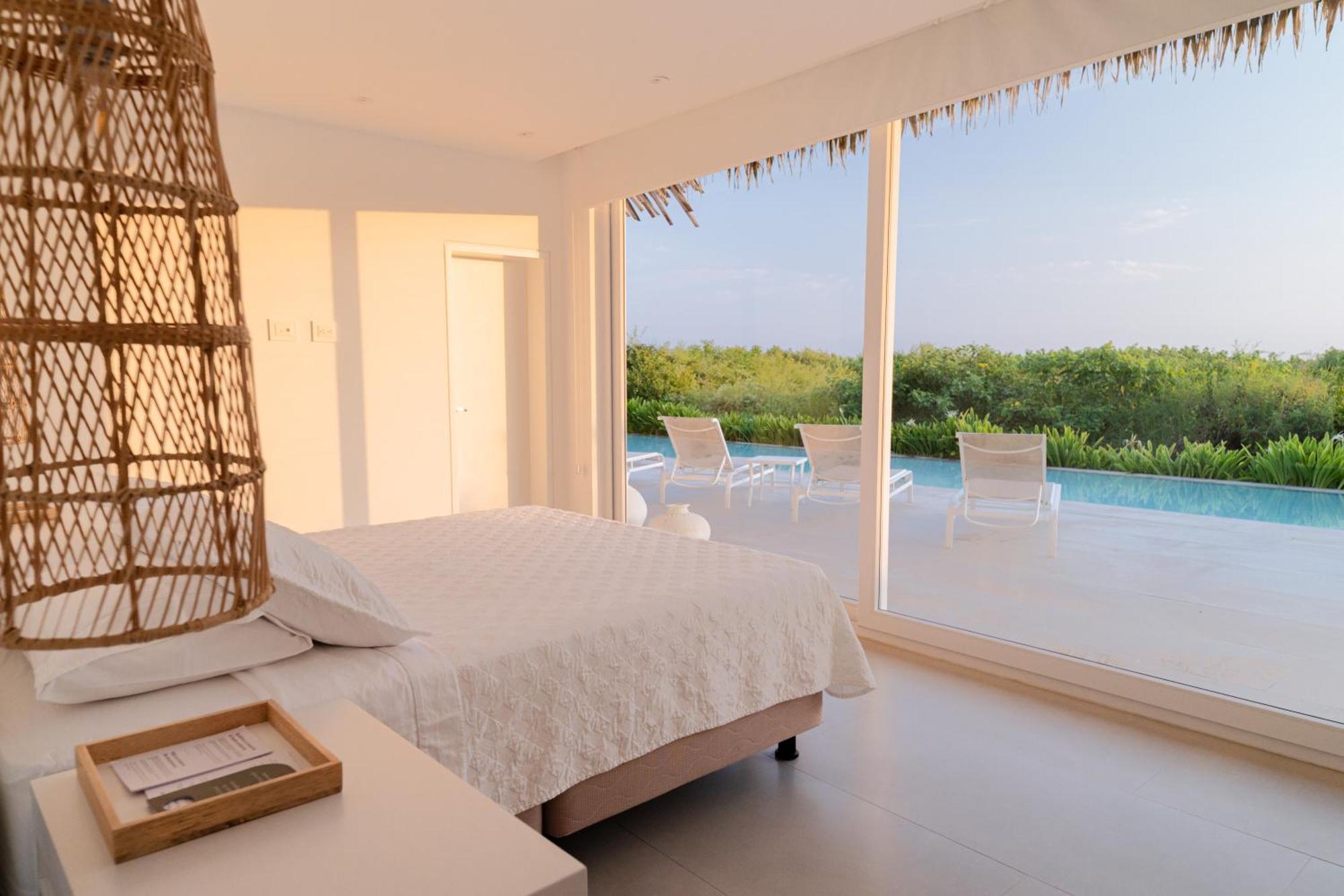 Tanusas Retreat & Spa Puerto Cayo Bagian luar foto